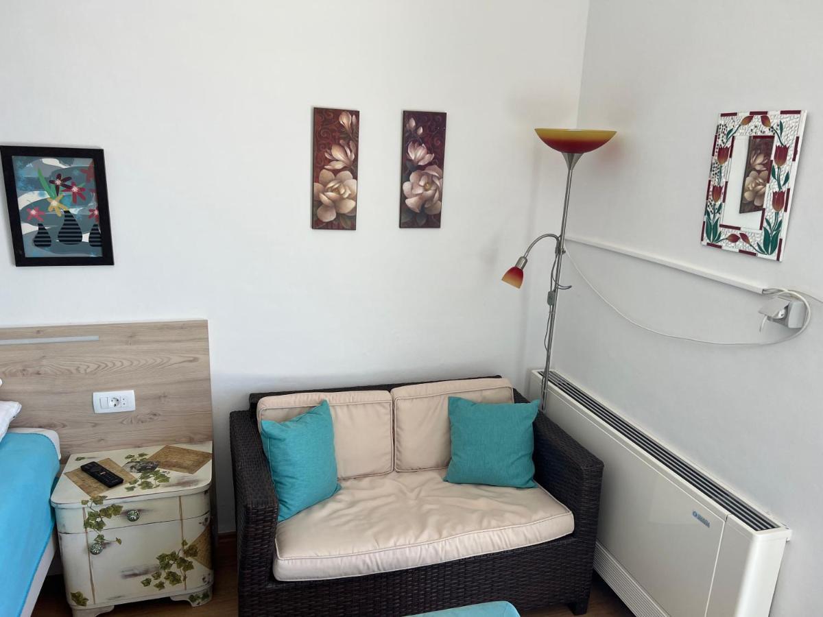Vino Apartment *