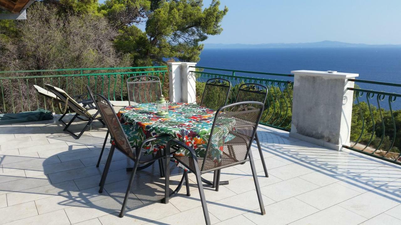 Vino Apartment Sveta Nedelja (Hvar)